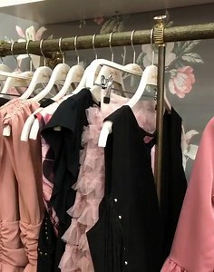 La nueva colección inunda Demi Plié, todo disponible en nuestra web 👇🏻 www.demiplievintage.eu Aprovecha nuestros descuentos del -20% con el cupón de descuento 20MIDSEASON www.demiplievintage.eu ESTAMOS DE SORTEO🙌🏻🙌🏻 ✅Síguenos ✅Dale me gusta a la foto ✅Comenta mencionando a 3 amigas El próximo 31 de agosto diremos ganadora de nuestro vestido “trevi” | DemiPlié