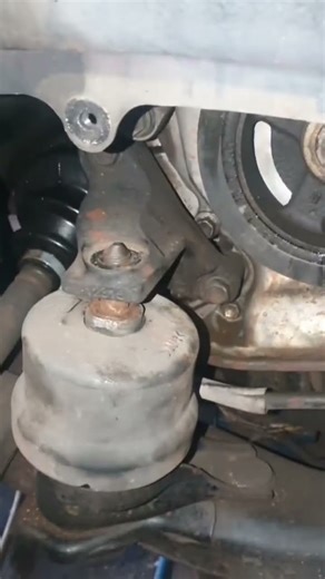 Change the rubber of the engine block#repaircar #mechanic #car #repair #shorts #subscribe #fyp #