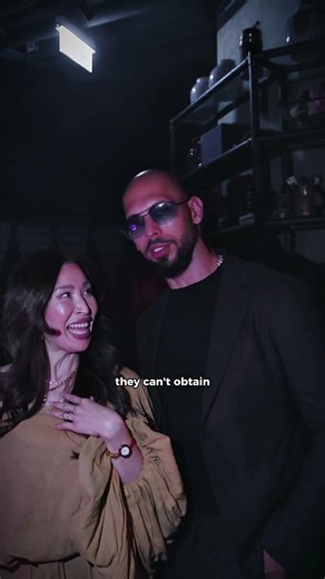 Morden dating in one clip.