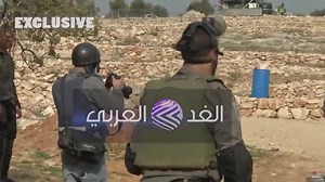 The moment a gas bomb exploded inside an Israeli military jeep in Ramallah 😁😁 | History of Palestine