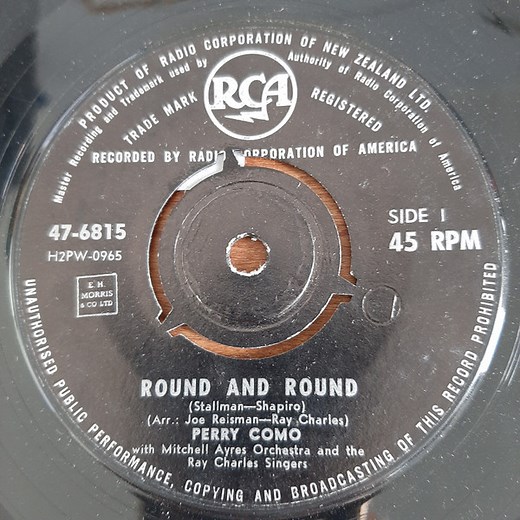 Perry Como - Round And Round