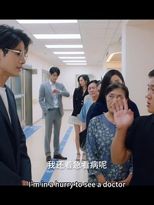 🍨The husband took his mistress to the hospital for treatment, but he didn't expect that his ex wife was the legendary miracle doctor 🍨Drama：她独美 Beneath the Contract #chinesedrama #hotdrama #她独美 #BeneathTheContract | Happy Cdrama