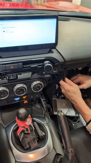 J'ai sauvé l'installation écran de mon follower voici comment 👍 #carmod #androidauto #tutorial #mx5nd #mx5miata #mx5mk1 #AndroidAuto #CarPlay #ecran10pouces | MX5 Aventures