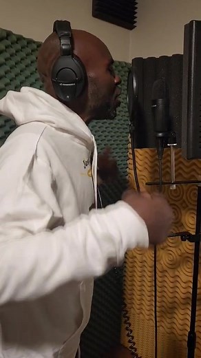 Robert Jones on Reels