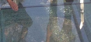 Glass Bottomed Chinese Bridge Cracks Days After Opening - SlashGear