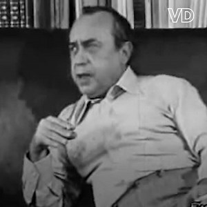 46K views · 695 reactions | "Lo scrittore viene considerato un testimone scomodo". Quando Leonardo Sciascia raccontò la cultura e la mafia in Sicilia. | VD | Facebook