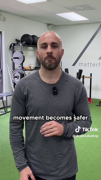 You’ve been told to strengthen your core for sciatica ⚠️ So you start doing planks and ab work But the pain doesn’t go away or it keeps coming back Here’s why You’re doing it too early If the nerve is still inflamed you’re increasing pressure on it Timing matters more than exercise #sciatica #lowbackpain #corestability #backpainrelief #mobility #posture #rehab #chiropractic #painrelief #movement