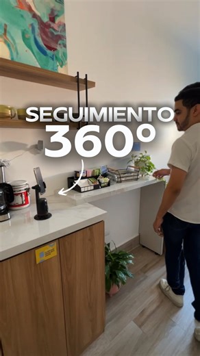 Equia on Instagram: "🎥🤖 Estabilizador con seguimiento 360° ¡Graba como PRO sin tocar el celular! 🔥 📱 Sigue tus movimientos automáticamente 🔄 Giro inteligente 360° 🎬 Ideal para TikTok, Reels, lives y videollamadas 🙌 Manos libres mientras grabas 📸 Mantiene tu rostro siempre en cuadro Perfecto para creadores de contenido, negocios y clases online 🚀 📩 Escríbenos para precio y disponibilidad #Estabilizador #Seguimiento360 #CreadorDeContenido #TikTokTools #ReelsPro SmartGadget"