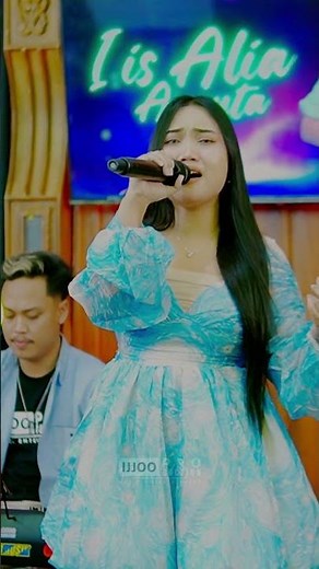 AKU BUKANLAH REMBULAN YANG SEINDAH KAU BAYANGKAN