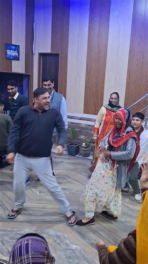 Heavy Ghagra | #Shorts | #viral | #dance | #familydance | @rjfuntechvlogs