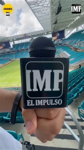 VIDEO | Real Madrid inicia su camino en el Mundial de Clubes 2025 bajo la dirección de Xabi Alonso #18Jun El Real Madrid, uno de los clubes más laureados del fútbol mundial, se prepara para su debut en el flamante Mundial de Clubes 2025. El conjunto blanco se enfrentará al Al Hilal de Arabia Saudita en un emocionante encuentro que se disputará en el icónico Hard Rock Stadium de Miami, como parte del Grupo G del torneo. Este partido no solo será el pistoletazo de salida para el Real Madrid en la 