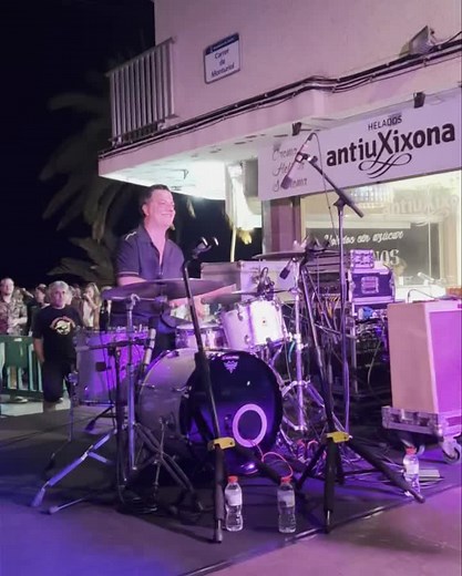 25K views · 910 reactions | THE BACKSEAT BOOGIE | HIGH ROCKABILLY | Facebook