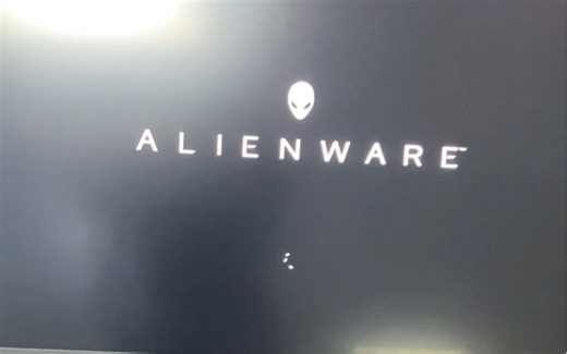 全新国行外星人M15R7 3070Ti 九千多带回家全国联保两年带意外保修进水摔坏免费上门！非官翻机优品机 I7-12700H处理器 M15-2770怎么样？