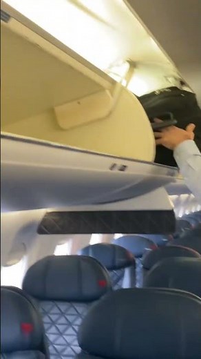 Quick Look: Delta First Class E175