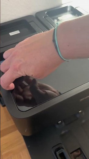 Trisa Roboterstaubsauger "T-Bot Max 12000" Review – Powerful Robot Vacuum Test with Bianca