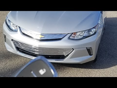 2019 Chevrolet Volt Startup, Exhaust, Walkaround and Review