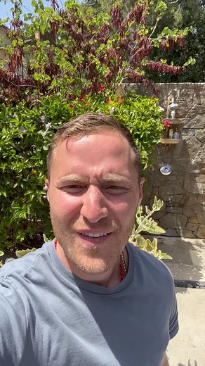 I’m in an interesting mood today. Not feeling the greatest, not feeling terrible, but still showing up and putting the work in…..and still silly. 🙃 #noonecanstopme #book #bookclub #writing #wouldyou #vlog