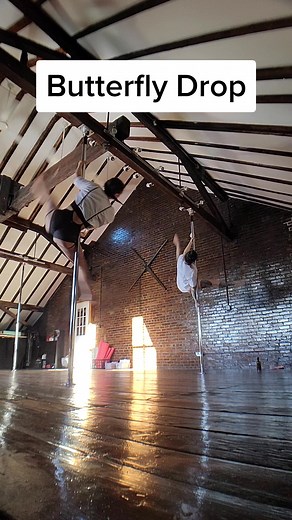 #pdbutterflydrop #pdextendedbutterfly #poledance #poletok #staticcombo #staticdrop🔥 #poledance #poletutorial #poletraining #polefriends