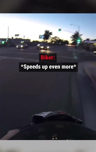 Wathc this crazy biker slap acab sticker on cop car…🤣 #bike #cops #bikervscop