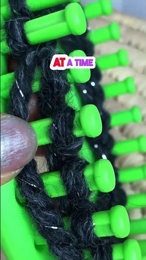 Mastering the Purl Stitch: A Simple and Unique Knitting Technique #loomknit #loomknitting