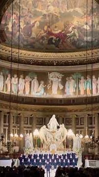 Youth choir 🎶 singing in the beautiful La Madeleine Church Paris | Quand on a que l'amour🎵