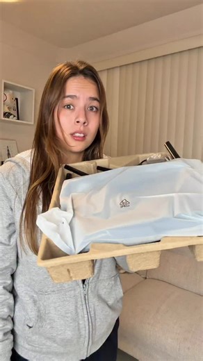 📶 Internet más rápido y estable Diseñado para hogares con muchos dispositivos conectados. 🚀 Wi-Fi 6 Mayor velocidad, mejor alcance y seguridad avanzada con WPA3. 📡 Cobertura amplia Hasta 100 m de señal Wi-Fi para cubrir toda tu casa. 🔄 Banda dual inteligente • 2.4 GHz para mayor alcance • 5 GHz para streaming y gaming sin saturación 🧠 Tecnología avanzada MU-MIMO, OFDMA y Beamforming para conexiones estables y sin interrupciones. 👨‍👩‍👧 Control total Red de invitados y control parental par