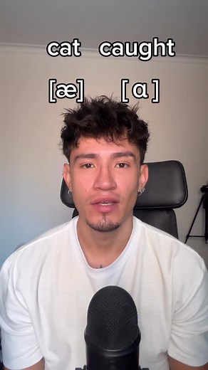 Aprende a entender y pronunciar el inglés como realmente se habla en películas series y en la vida real. Cada clase (más de 1 hora) analiza escenas famosas con explicación detallada en español: pronunciación, ritmo, entonación, pausas, vocabulario y expresiones reales. Todo por solo 9 USD al mes. INGRESA AL LINK EN MI PERFIL O ⬇️ 🚀 Únete aquí: https://www.patreon.com/c/aleejandrozuluaga #coach #english #pronunciation #phonetics | Alejandro - Pronunciation and Fluency Coach