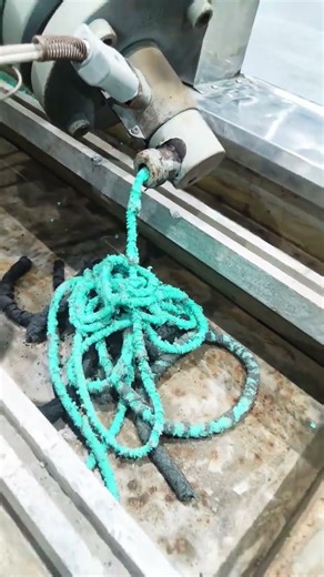 Co-Extruder screw & barrel cleaning.