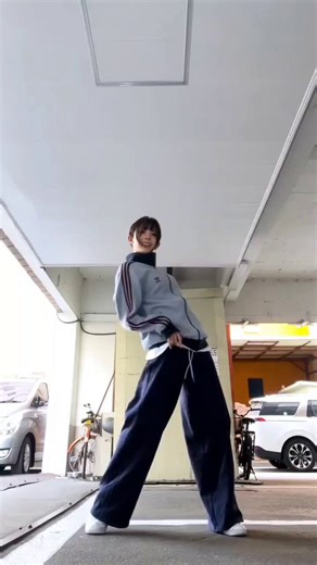 조은점 브리핑1.몸이 매우 날래다2.머리 묶어서 소두어필 동글두상어필3.귀가잘보임4.다리팔척(처럼보임)