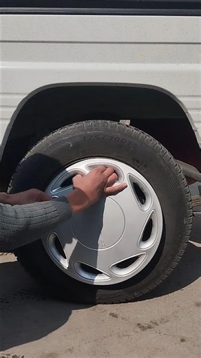 Wheel cleaning part 46 #detailing #satisfying #carcare #carwashing #professionalcleaners