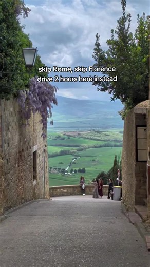 Pienza is a dream, located in Tuscany (UNESCO) Val d'Orcia. Known for its harmonious architecture, Pecorino cheese, and panoramic valley views. Rent a car and get here in 2 hours! #pienza #valdorcia #italy #travel #rome