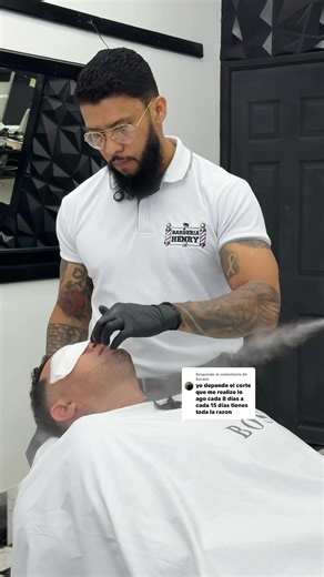 Tiempo para arreglo de barba #barberiaprofesional #barbershop #barba | Barbero Henry