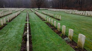 The Reichswald Forest CWGC cemetery is the final resting place of 7594 soldiers and airmen, mostly British but there are also men buried from Canada, Australia, New Zealand, Belgium, South Africa, Norway, The Netherlands and Poland. There is even an American buried here in a common grave with the Canadian crew with which he flew when his airplane was shot down. | The Battlefield Explorer