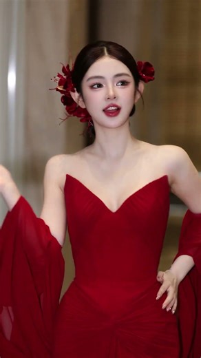 New Chinese style bride, traditional Chinese aesthetic, Eastern beauty, new Chinese style styling