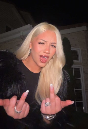 anywayyyysss happy grammy night 🫦 #grammys #montessa @ang