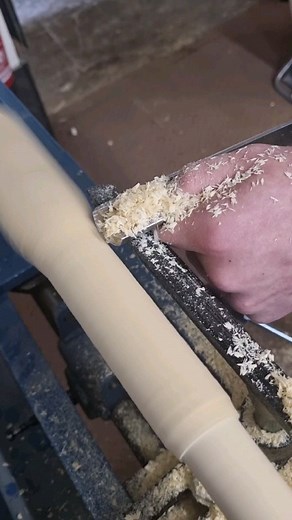 @machinemartuk Clark 40inch lathe first use, making a rolling pin. 😃 loving turning already I can see why its so addictive. | Karlpopewoodcraft