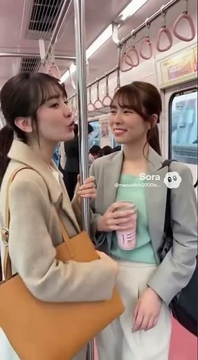 男性が女性として生活してる近未来