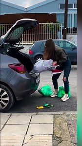 Wait... that's NOT real food?! Unbelievable illusion! 🎩✨