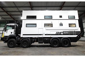 $900,000 SLRV Commander 8x8 Is an Overlanding Townhouse on Wheels