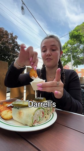 The best pita wrap in halifax HANDS DOWN 🤤🤤 #darrells #darrellsrestaurant #darrellshalifax #halifaxrestaurants #halifax #halifaxnovascotia