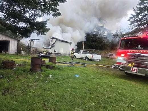 1 dead after Estacada home fire Wednesday night