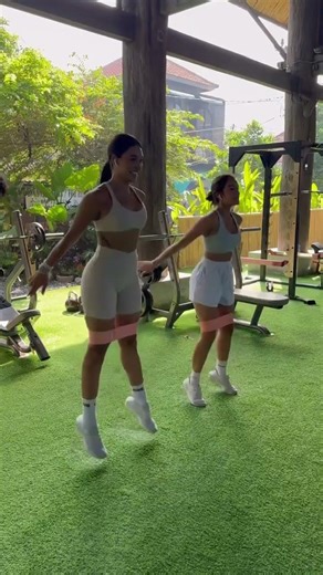 Hourglass Shape Workout #shorts