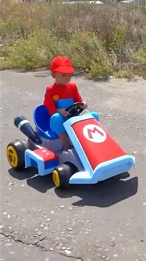 Mario saved the Freightliner truck with a drill! 🍄🔧