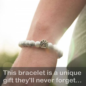 163K views · 113 reactions | Do you know someone who recently lost their dog? This gift offers a meaningful way to remember them. | iHeartDogs | Facebook