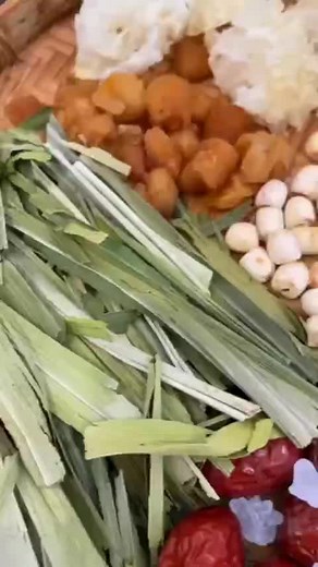 Set chè dưỡng nhan nấu được 30 chén chè nha