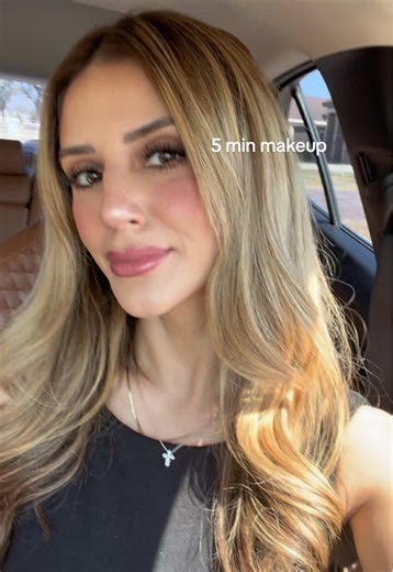 Quick 5-Minute Makeup Tutorial in the Car