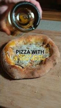 Pizza with sliced pear and blue cheese #easyrecipes #cooking #food #pizza #homemade #relaxing