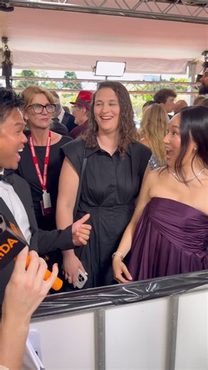 ‘Bridgerton’, ‘The Survivors’ and ‘Dune: Prophecy’ star Yerin Ha (Acting, 2018) and Mark Paguio (Acting, 2018) from ‘Spiderhead’, ‘the Twelve’ and ‘Lonesome’ spoke with fellow NIDA alum Amy Joyce (Acting, 2021) at the AACTA awards. #aactaawards | National Institute of Dramatic Art