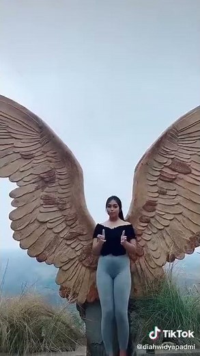 Cantik memek tembem bergaris