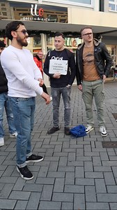 768K views · 996 reactions | Bekomme für jede Liegestütze 1€! (Der Zweite macht mich pleite!) | Jul Tainment | Facebook